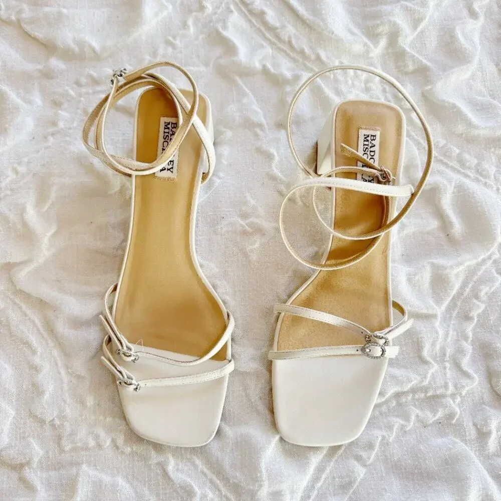 Badgley Mischka Dania Size 10 New